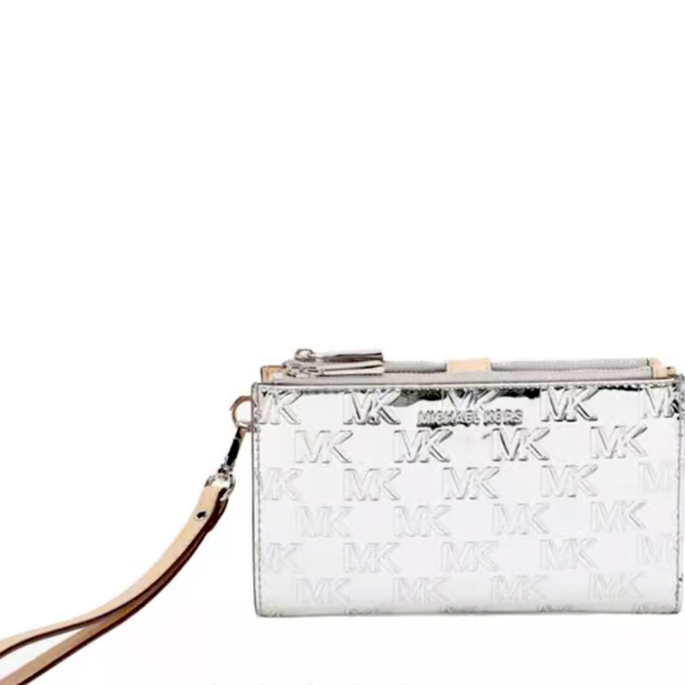 New MICHAEL Michael Kors
Jet Set Double Zip Wristlet In Gift Box - Picture 6 of 11